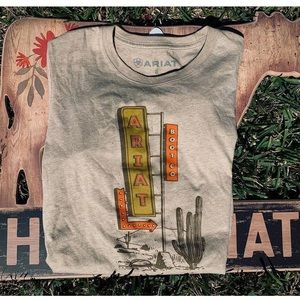 BRAND NEW! Ariat t-shirt!!